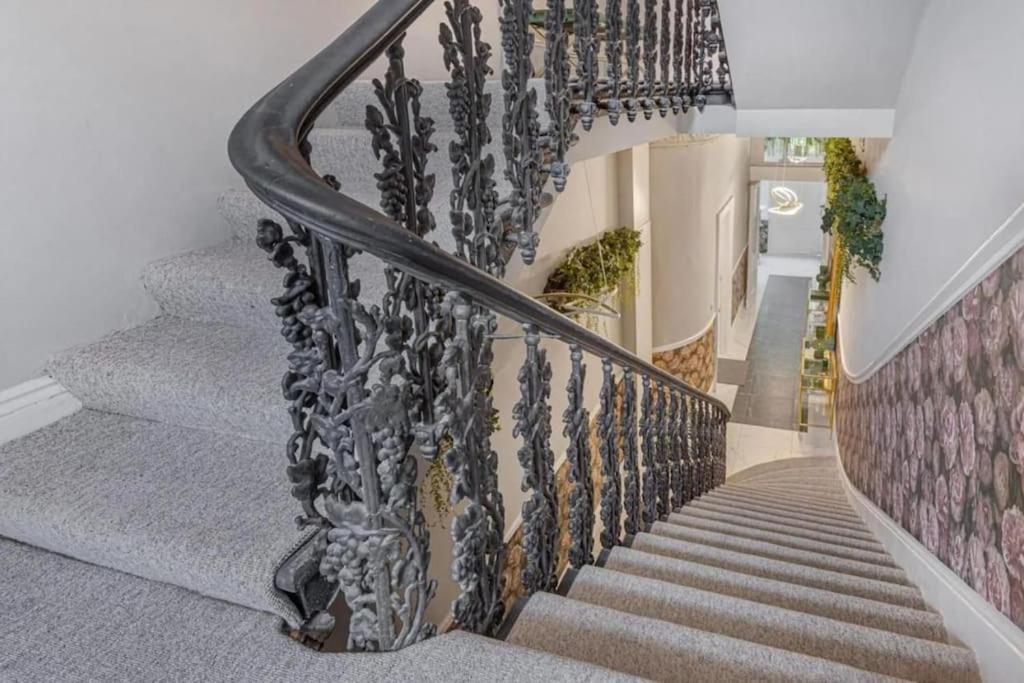 Gorgeous Hyde Park Home With Elevator Access By Tube Metro Stations Londra Exterior foto
