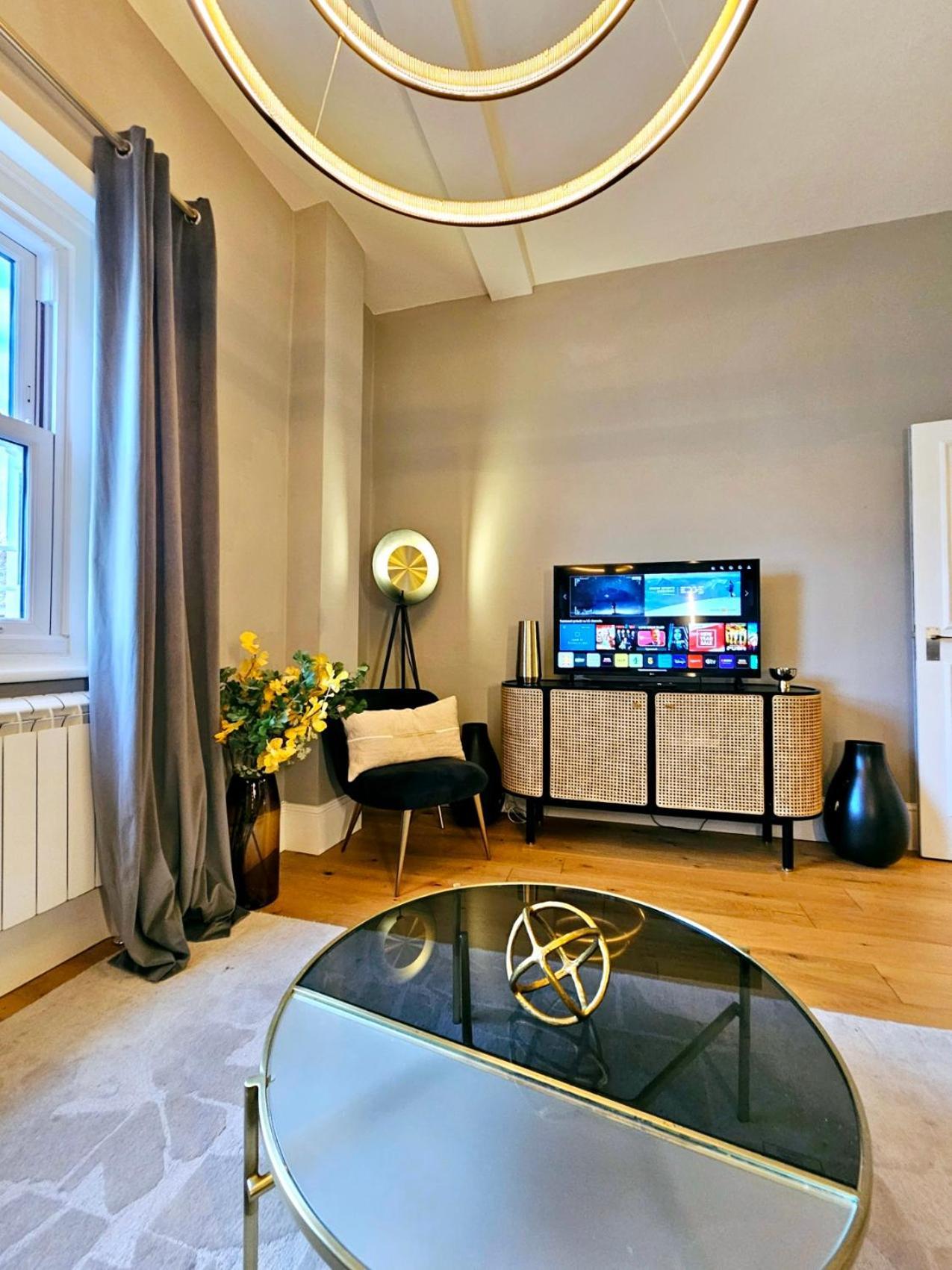 Gorgeous Hyde Park Home With Elevator Access By Tube Metro Stations Londra Exterior foto